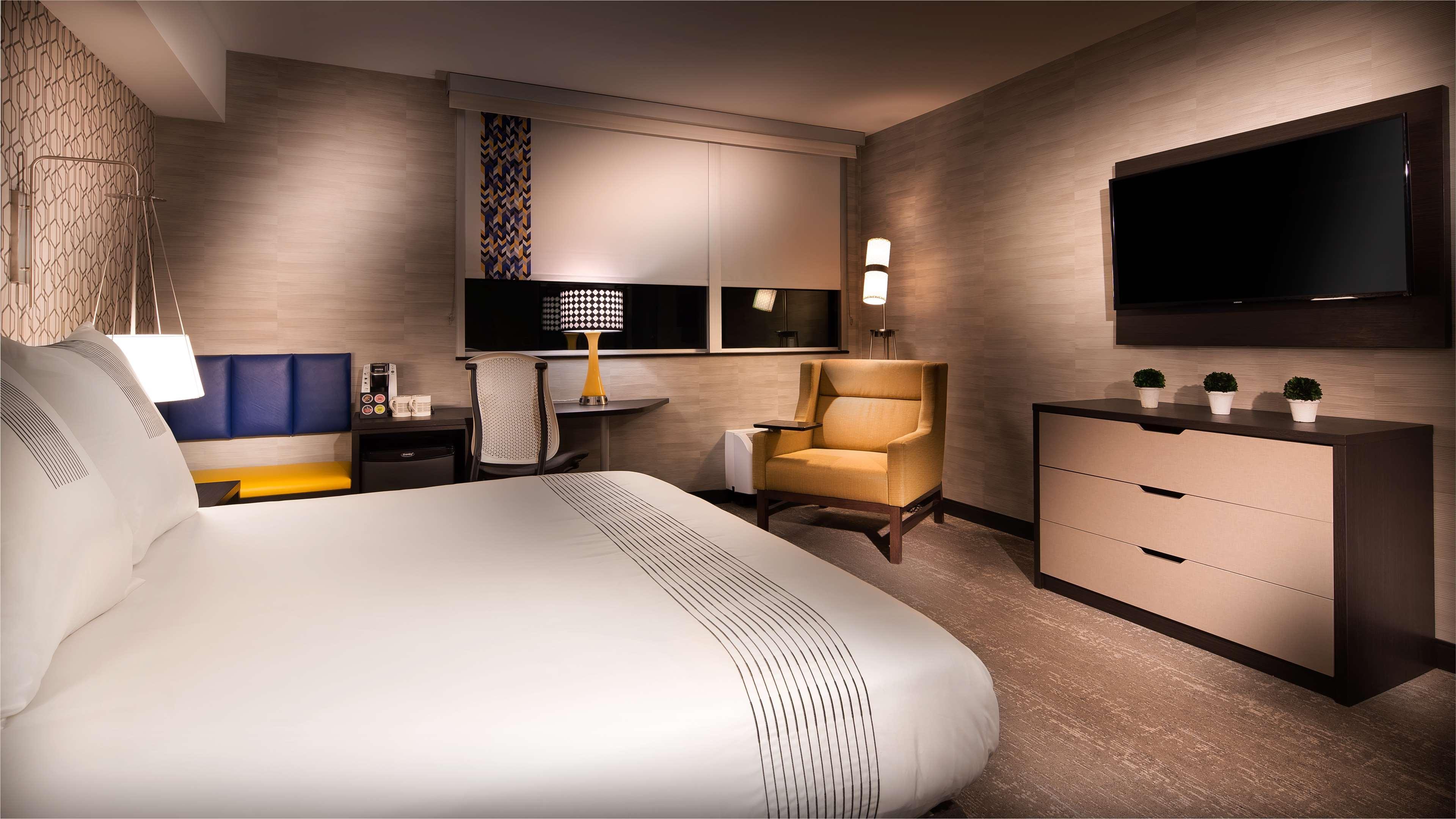 Glo Best Western Kanata Ottawa West Exterior photo